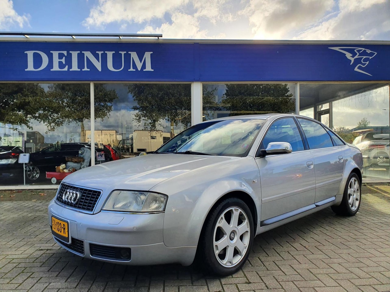 Audi A6 - 4.2 V8 quattro S6 Advance Aantoonbare kilometers!/ Schuif-kanteldak / Xenon / Camera / 340 - AutoWereld.nl