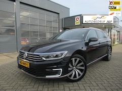 Volkswagen Passat Variant - 1.4 TSI GTE Highline / PANORAMADAK / DEELS LEDER / DIGITALE DASHBOARD / STOELVERWARMING