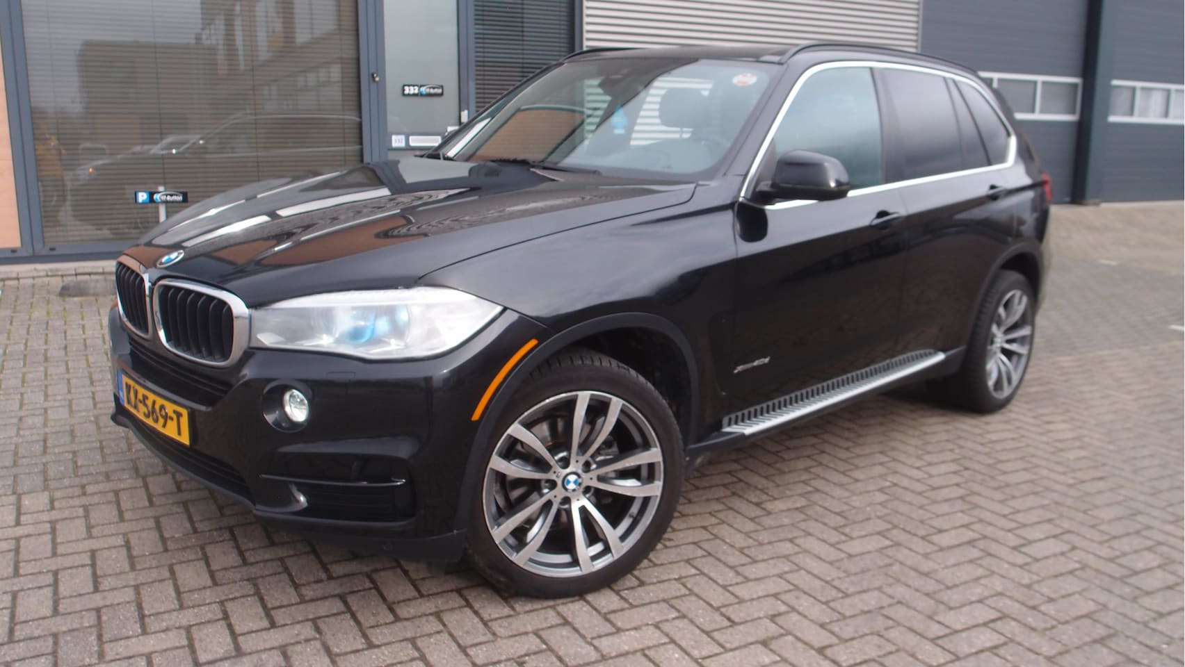 BMW X5 - xDrive30d High Executive pano 21inch zeer mooi! - AutoWereld.nl