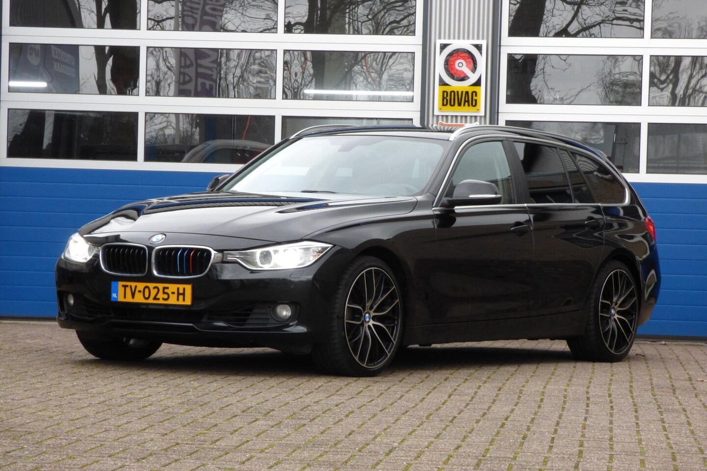BMW 3-serie Touring - 330d xDrive High Executive 330d xDrive High Executive - AutoWereld.nl