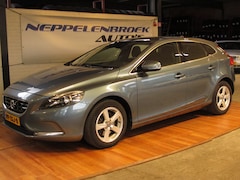 Volvo V40 - 1.6 T3 Momentum