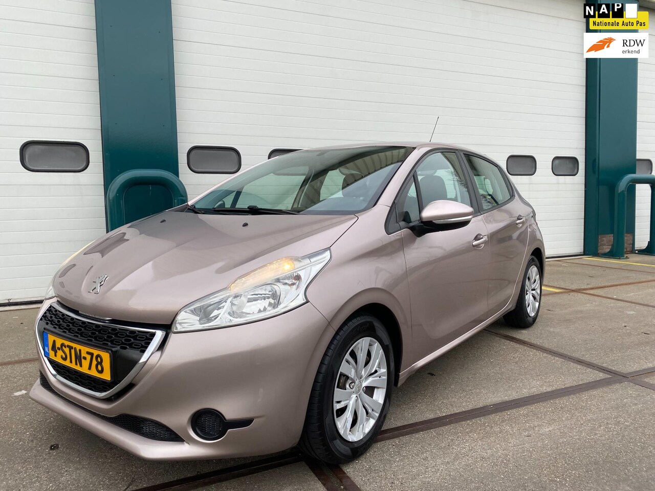 Peugeot 208 - 1.2 Vti Active 1.2 VTi Active Nieuwstaat ! - AutoWereld.nl