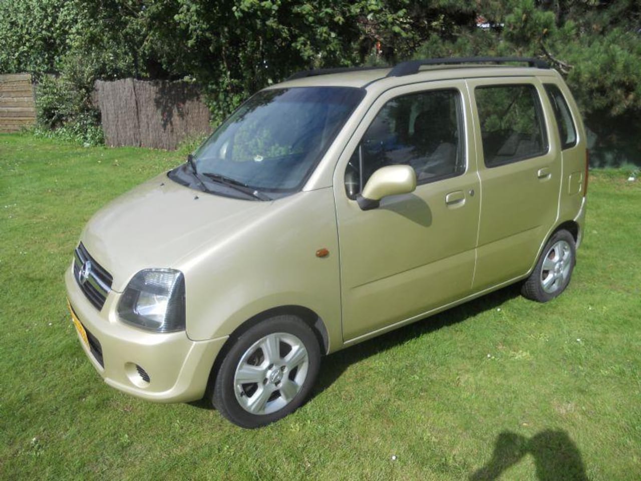 Opel Agila - 1000 cc comfort - AutoWereld.nl