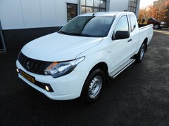 Mitsubishi L 200 - 2.4 DI-D Club Cab 155PK 4x4