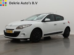 Renault Mégane - 1.6 Sélection Sport DISTR.BRIEMVV 241DKM / PANO-SCHUIFDAK / AIRCO-ECC / NAVI / KEYLESS / C