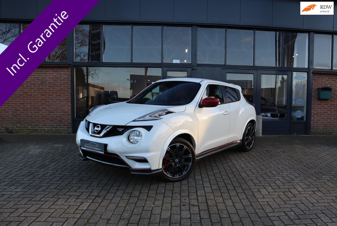 Nissan Juke - 1.6 DIG-T Nismo RS 1.6 DIG-T Nismo RS, 4X4, Parelmoer wit, Dealer onderhouden - AutoWereld.nl