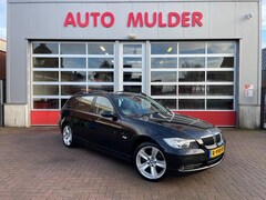 BMW 3-serie - 320i High Executive / PANODAK / NAVI / AUTOMAAT