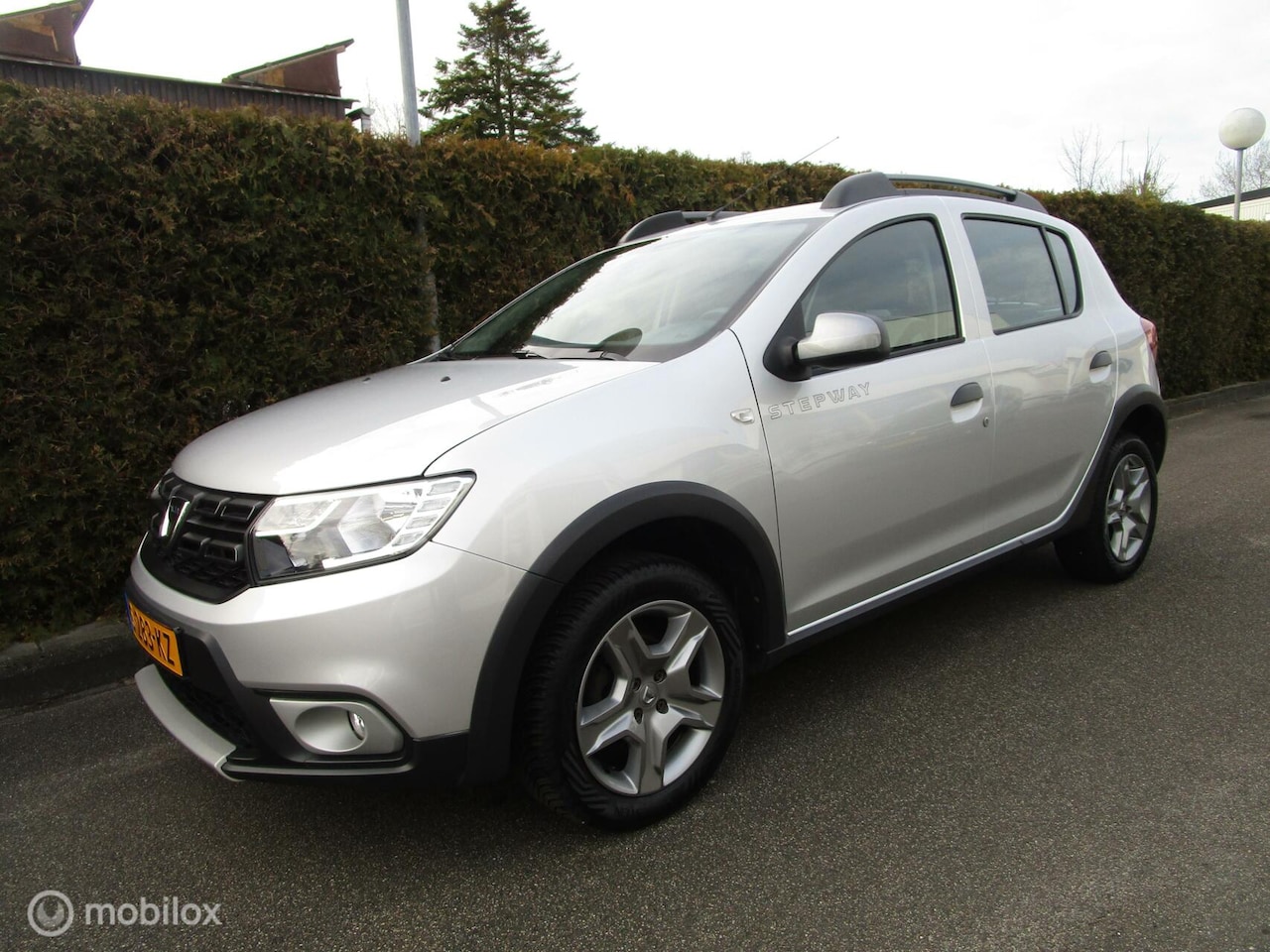 Dacia Sandero Stepway - 0.9 TCe - Navigatie - Parkeerhulp - AutoWereld.nl