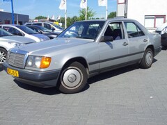 Mercedes-Benz 200-serie - 200 (W124)