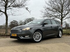 Ford Focus Wagon - 1.0 Titanium Navi - Cruise - Parkeerhulp - Bluetooth