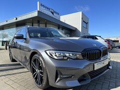 BMW 3-serie - 330i sport- line Aut HiFi|Navi|Sfeerverlichting|Stoelverw.|LiveCockpitPro|