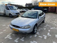 Ford Mondeo - 1.8-16V Business Edition