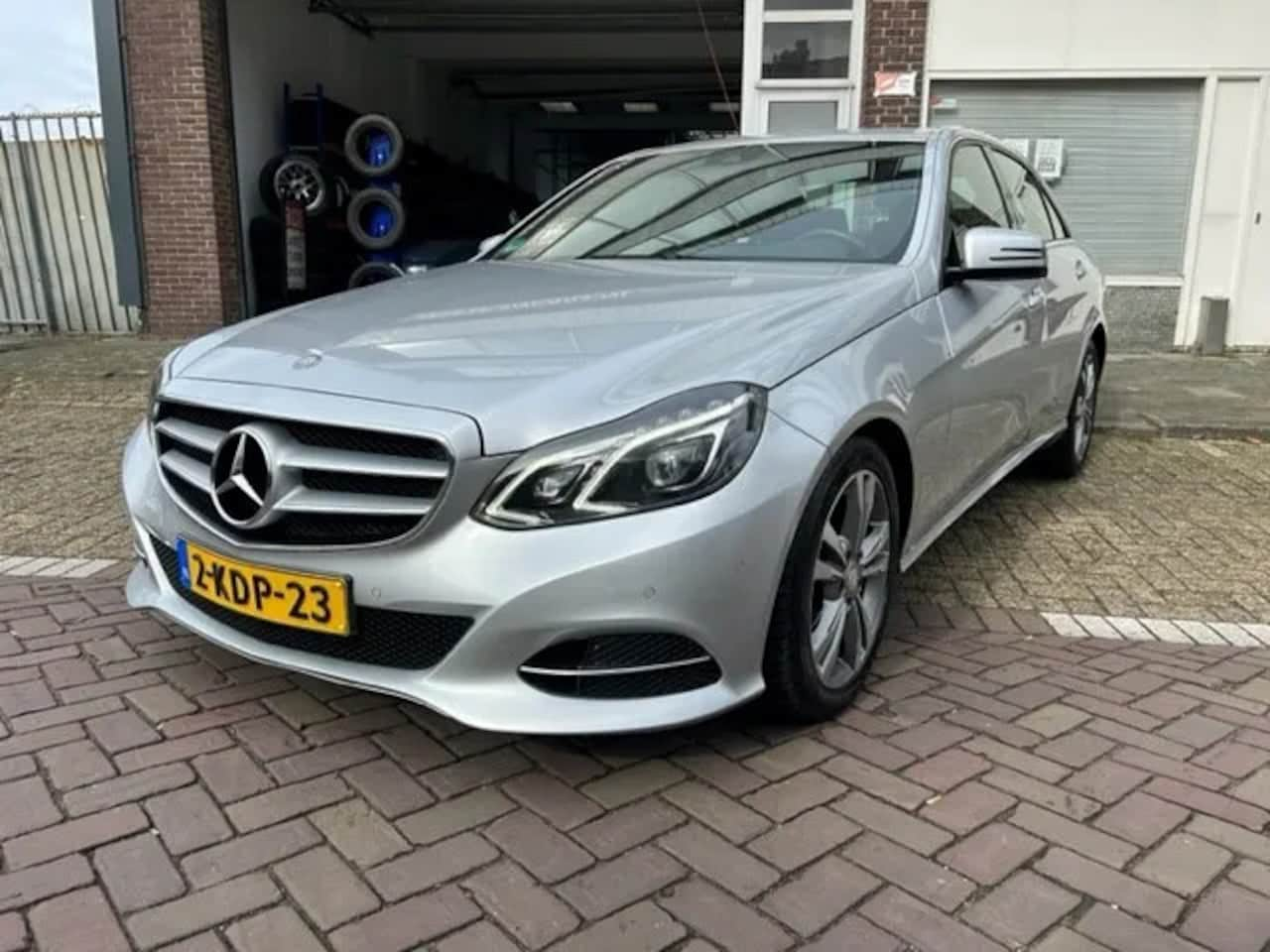 Mercedes-Benz E-klasse - 200 Ambition Avantgarde AUT/NAP/NAVI/L.M - AutoWereld.nl