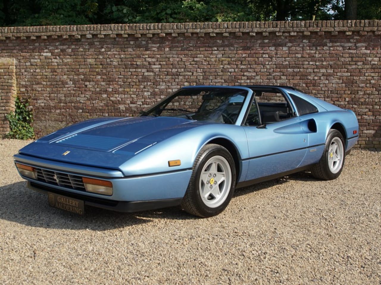 Ferrari 328 - GTS only 47.549 miles! rare azzurro metallizzato / blu scuro, full history, Ferrari classi - AutoWereld.nl