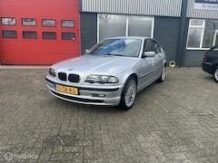 BMW 3-serie - 320i Executive Automaat