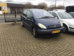Citroën Xsara Picasso - 1.8i-16V Plaisir *Airco, Dynamo laadt nauwelijks bij
