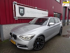 BMW 1-serie - 116i Business+ Limited Edition // Automaat // Pano.dak // Clima // PDC // Navi