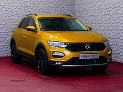 Volkswagen T-Roc - 1.5 TSI 150PK ADAP.CRUISE CARPLAY NAVI ECC PDC 19''LMV 2022 50 Volkswagen's op voorraad
