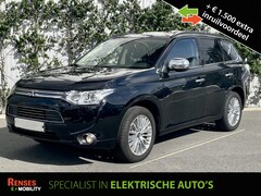 Mitsubishi Outlander - 2.0 PHEV Instyle+ / trekhaak / dealer onderhouden