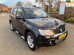 Suzuki Grand Vitara - 2.0-16V Exclusive 4X4 / AIRCO / CRUISE.CONTROL / KEY.LESS / PDC / ELEK.PAKKET / TREKHAAK /