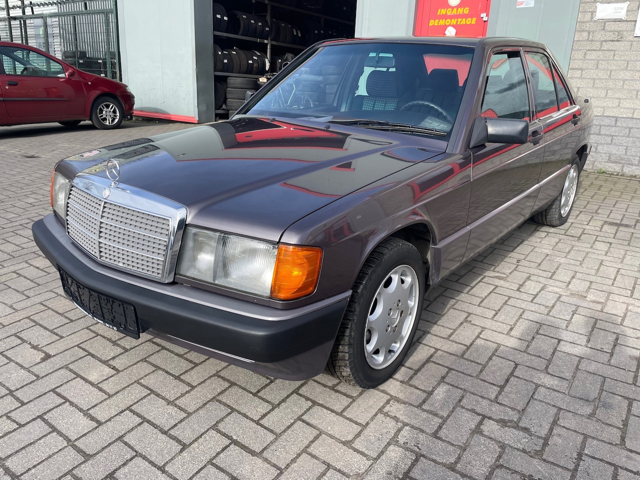 Mercedes-Benz 190-serie - 1.8 E Basic 1.8 E Basic - AutoWereld.nl