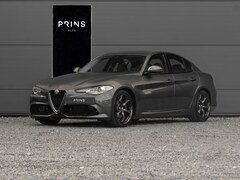 Alfa Romeo Giulia - 2.0T Super | Veloce stoelen | 19" Q-velgen | Veloce pack | Camera | Carplay | NL-geleverd