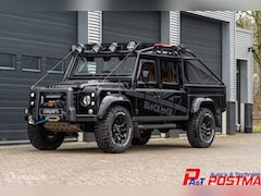 Land Rover Defender - by Blackjack. Met 349 PK Corvette motor