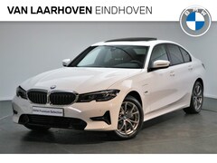 BMW 3-serie - 320e High Executive Sport Line Automaat / Schuif-kanteldak / Laserlight / Sportstoelen / C