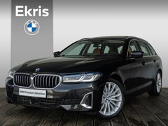 BMW 5-serie Touring - 540i xDrive High Executive Luxury Line / Glazen panoramadak / Head-Up Display / Achteruitr