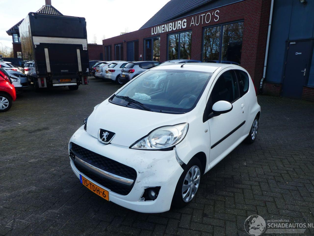 Peugeot 107 - 1.0-12V XS Airco - AutoWereld.nl