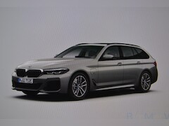 BMW 5-serie Touring - 530e X-Drive / M Sport / Panoramadak / Live Cockpit / Trekhaak
