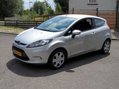 Ford Fiesta - 1.25 82PK TREND AIRCO STUURBKR NETTE AUTO