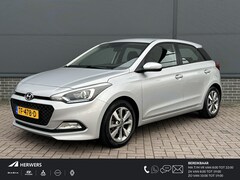 Hyundai i20 - 1.4i i-Vision AUTOMAAT / Parkeersensoren achter / Airco / Radio / Cruise control / telefoo