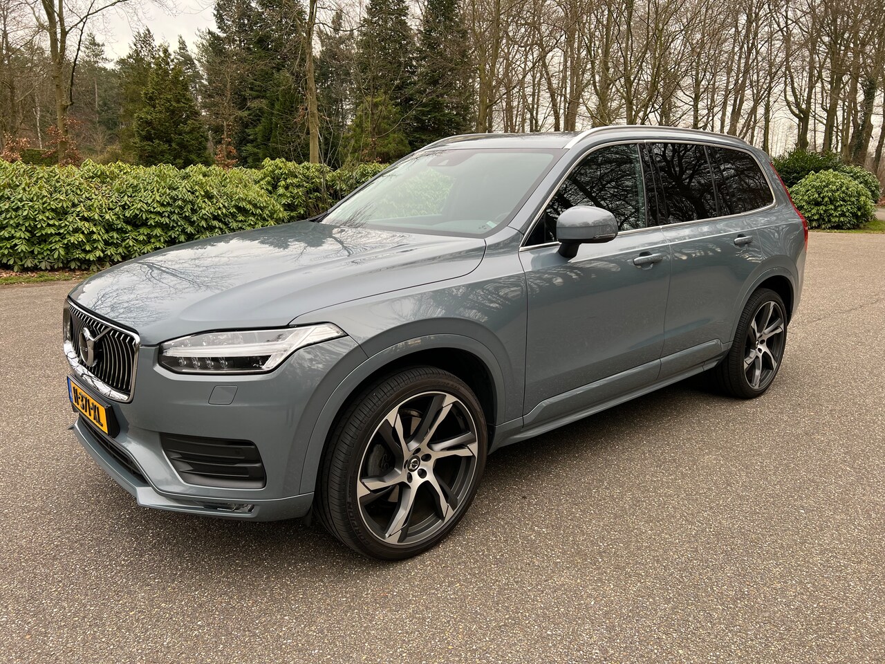 Volvo XC90 - 2.0 B5 AWD Momentum Pro Volvo XC90 B5 (D) AWD 236pk 7-persoons Automaat uit 2019 met slechts 99000km - AutoWereld.nl