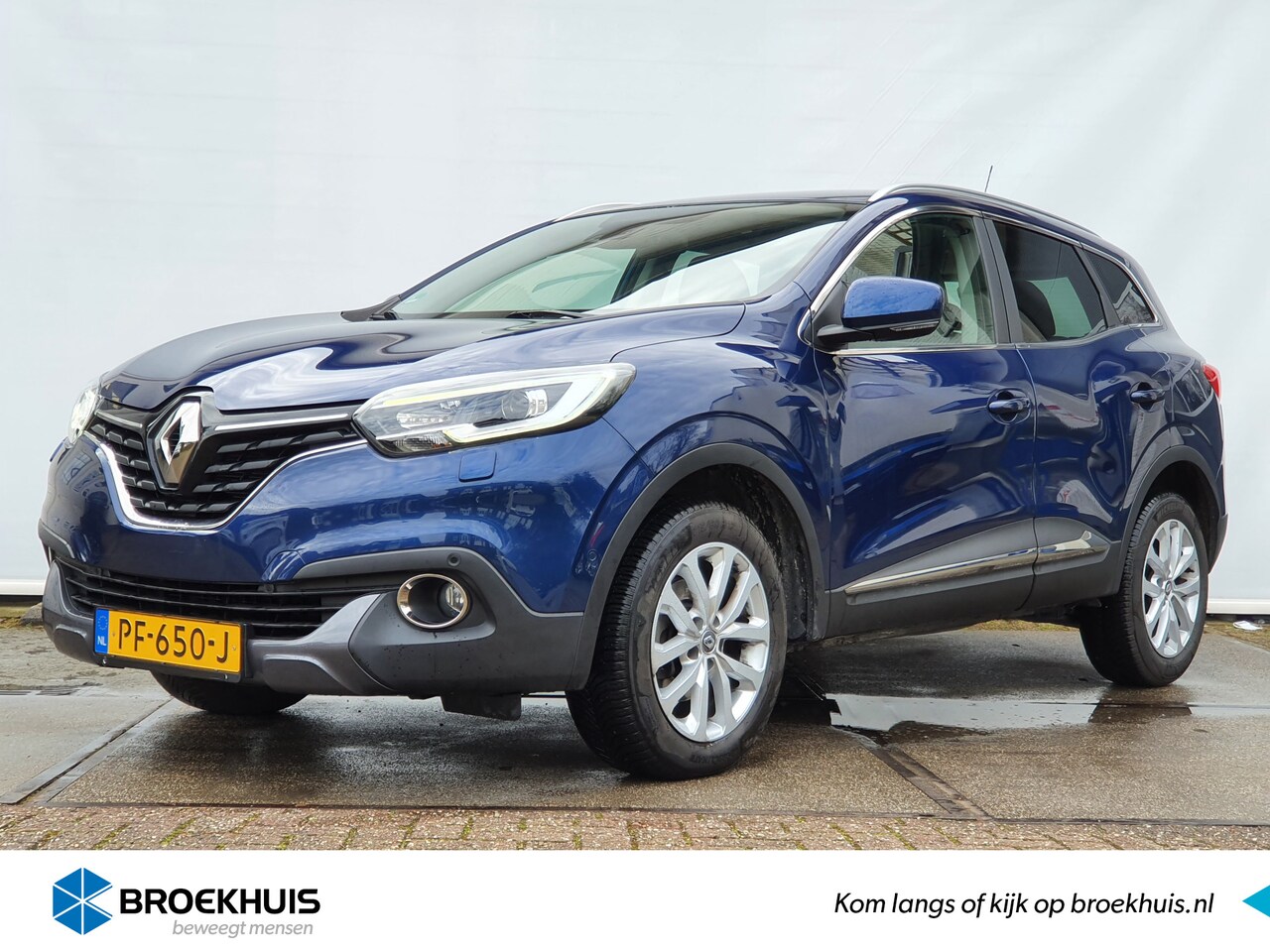 Renault Kadjar - 1.2 TCe Intens Automaat | Lederen bekleding | Stoelverwarming | Trekhaak | Achteruitrijcam - AutoWereld.nl
