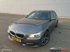 BMW 3-serie - 320i EfficientDynamics 19 inch m3 Navi inr. mog