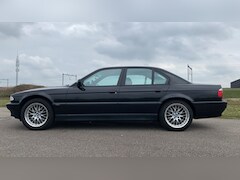 BMW 7-serie - 750i 5.4L V12 unieke Youngtimer