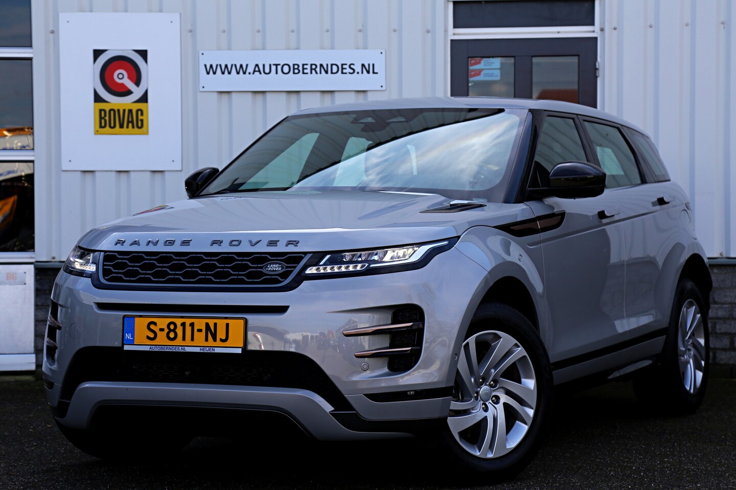 Land Rover Range Rover Evoque - 1.5 P300e Plug in Hybride AWD R-Dynamic*LR Fabrieksgar. 03-2024*Perfect Onderh.*Seoul Pear - AutoWereld.nl