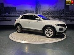 Volkswagen T-Roc - 1.5 TSI Sport *Led*Navi*Virtual*Appconnect*Trekhaak