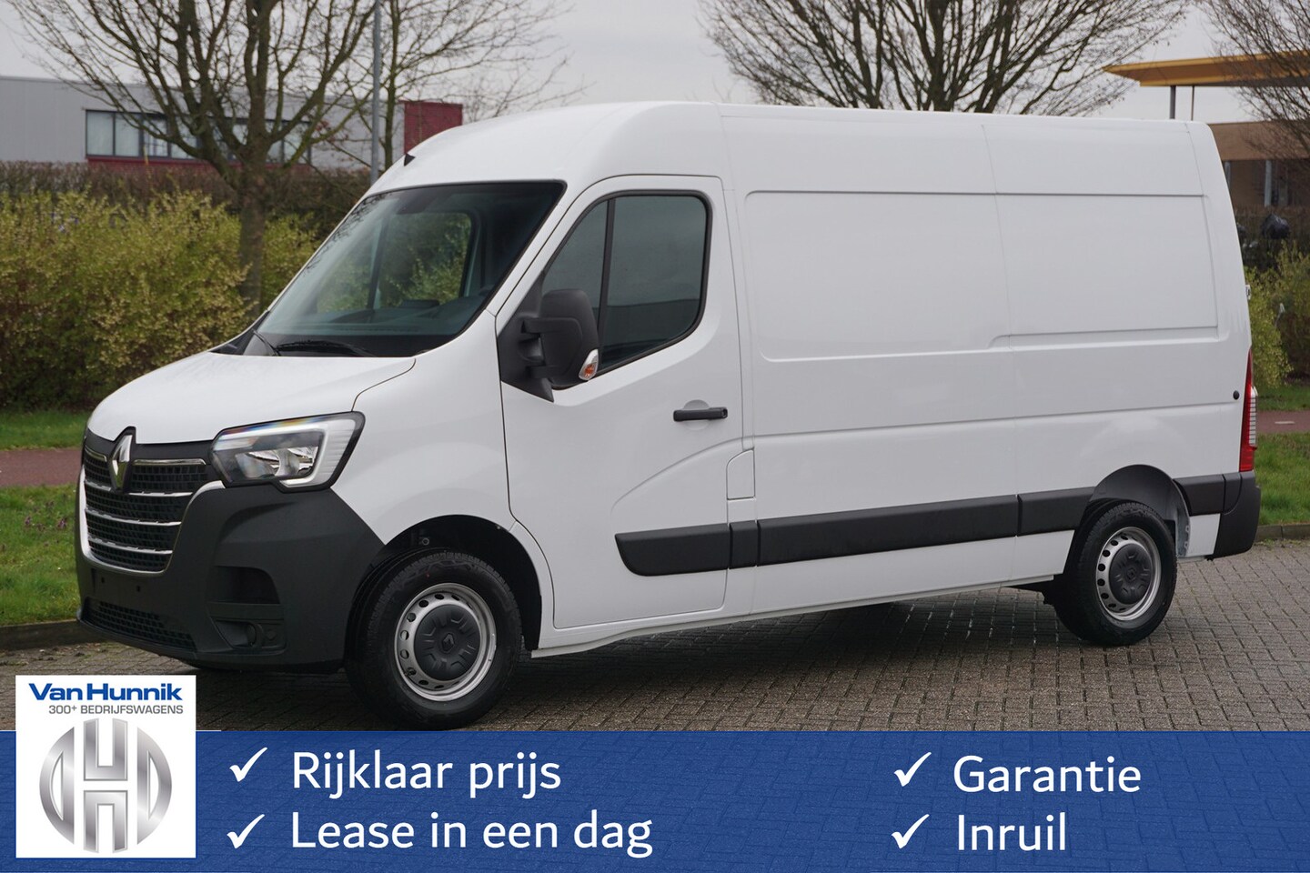 Renault Master - T35 2.3 135PK Grand Confort L2H2 Airco, Cruise, Navi, PDC!! NR. 118* - AutoWereld.nl