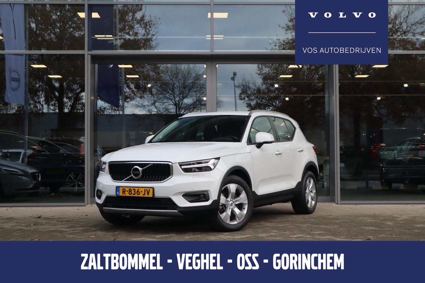 Volvo XC40 - 2.0 T4 AWD Momentum Pro | Verwarmbare voorstoelen| Achteruitrijcamera| Semi- elektrisch in - AutoWereld.nl