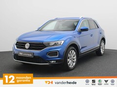 Volkswagen T-Roc - 1.5 TSI Sport 150PK DSG Trekhaak, achteruitrijcamera, stuur/stoelverwarming, lane assist,
