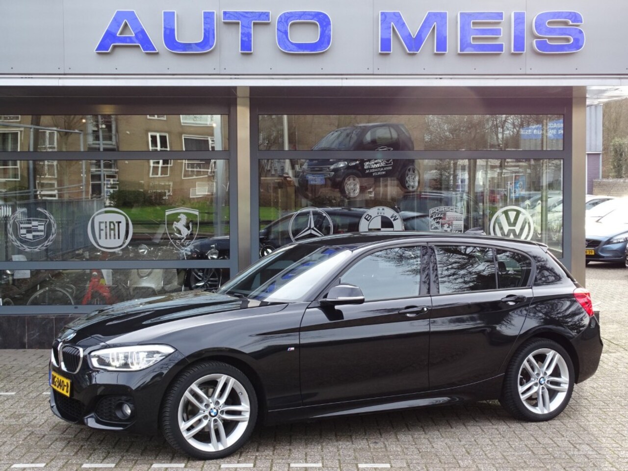 BMW 1-serie - 118I Automaat Corporate Lease Executive M-Sportpakket - AutoWereld.nl