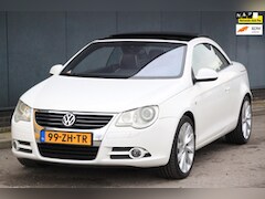 Volkswagen Eos - 2.0-16v FSI Xenon/Navigatie/Leer/Parkeersensor/Stoelverwarming