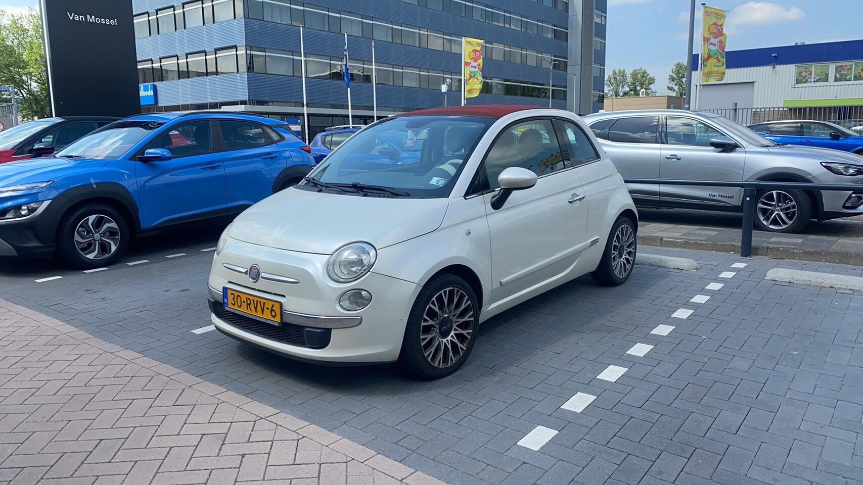 Fiat 500 C - 1.2 Lounge | Airconditioning | Parkeersensoren | Lichtmetalen Velgen | - AutoWereld.nl