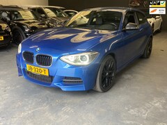 BMW 1-serie - M135i xDrive High Executive leer automaat F1
