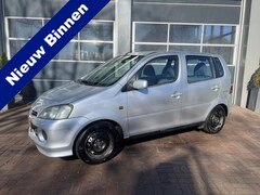 Daihatsu Young RV - 1.3-16V VTi Bj 2001 Apk 04-2023 leuk beginners auto