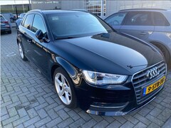 Audi A3 Sportback - 1.6 TDI ultra Edition *NAVI+VOLLEDER+XENON+KEYLESS+ECC+PDC+CRUISE