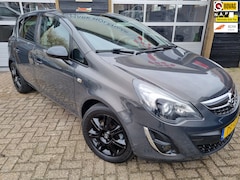Opel Corsa - 1.4-16V black Edition, luxe uitvoering