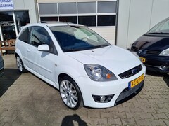 Ford Fiesta - 2.0 16V ST